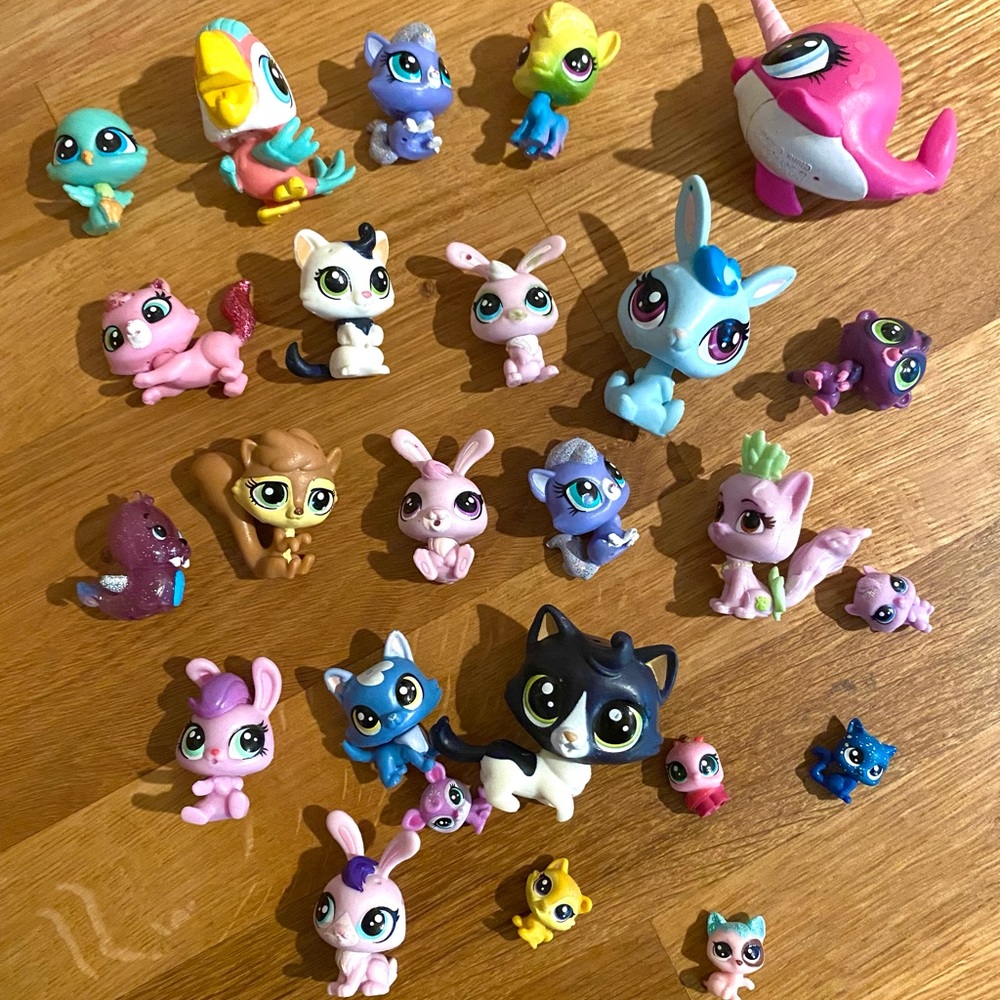 Littlest Pet Shop figurines
